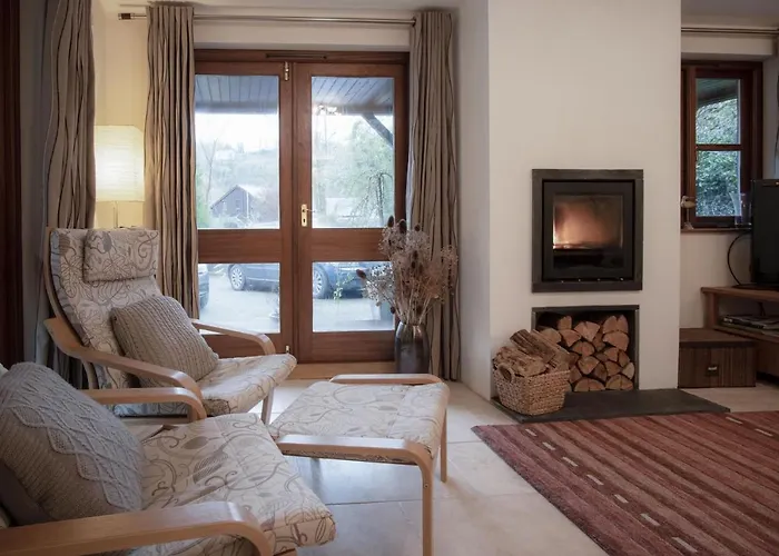 Llais Afon - 3 Bedroom Holiday Home - Fishguard