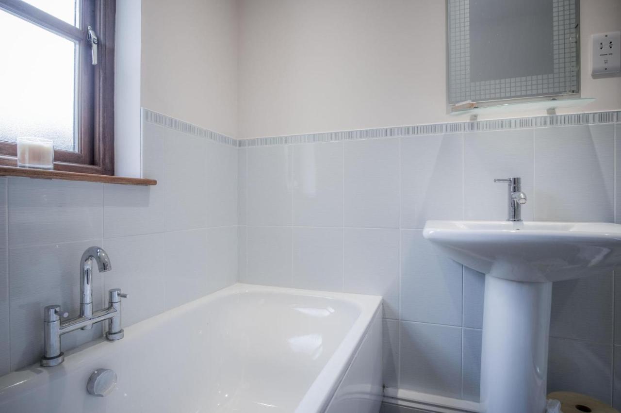 Llais Afon - 3 Bedroom - Holiday home Fishguard